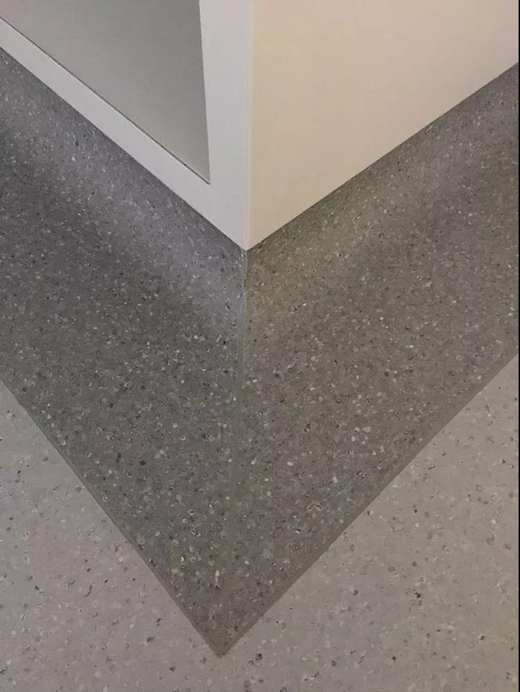 pvc塑膠地板是如何鋪裝上墻的？