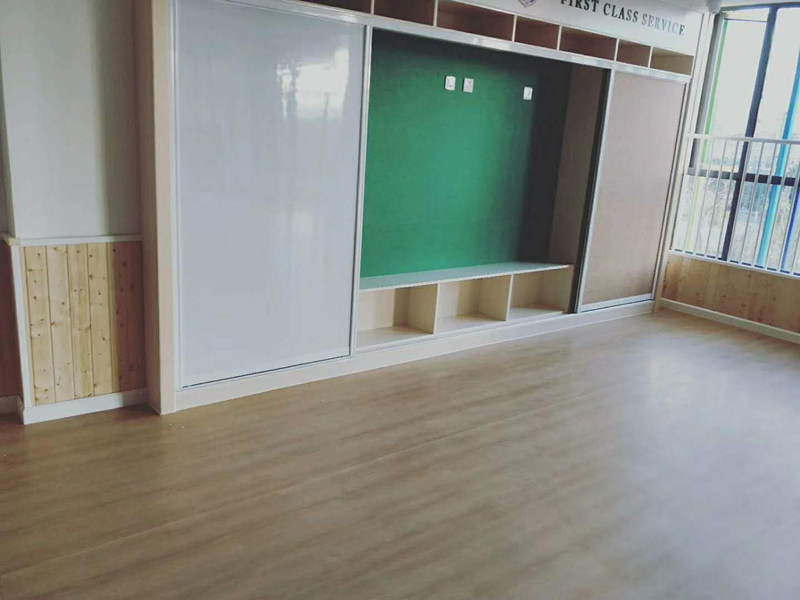 鋪裝pvc卷材地板基礎(chǔ)有裂縫如何處理